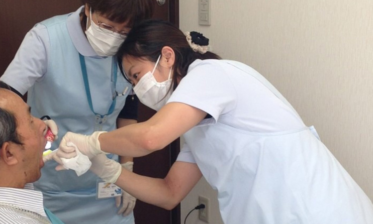 大阪市福島区野田　歯医者　あおぞら歯科・矯正歯科　外観2